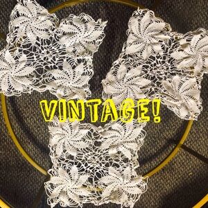 Vintage! Crochet Ecru Flowered Doilies